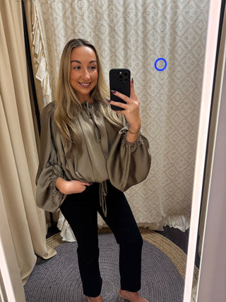 Mocha Toast Bubble Blouse