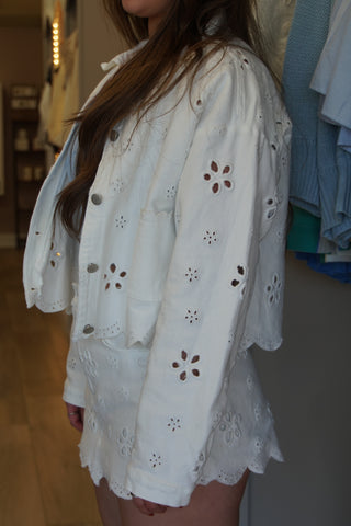 Daisy Dream: Embroidered Stretchy Skort