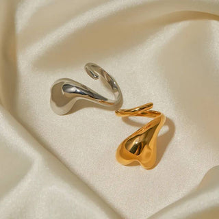 Wrap Around Heart Ring: Gold