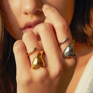 Wrap Around Heart Ring: Gold